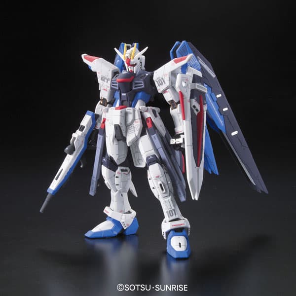 RG (Real Grade) 1/144 ZGMF-X10A Freedom Gundam